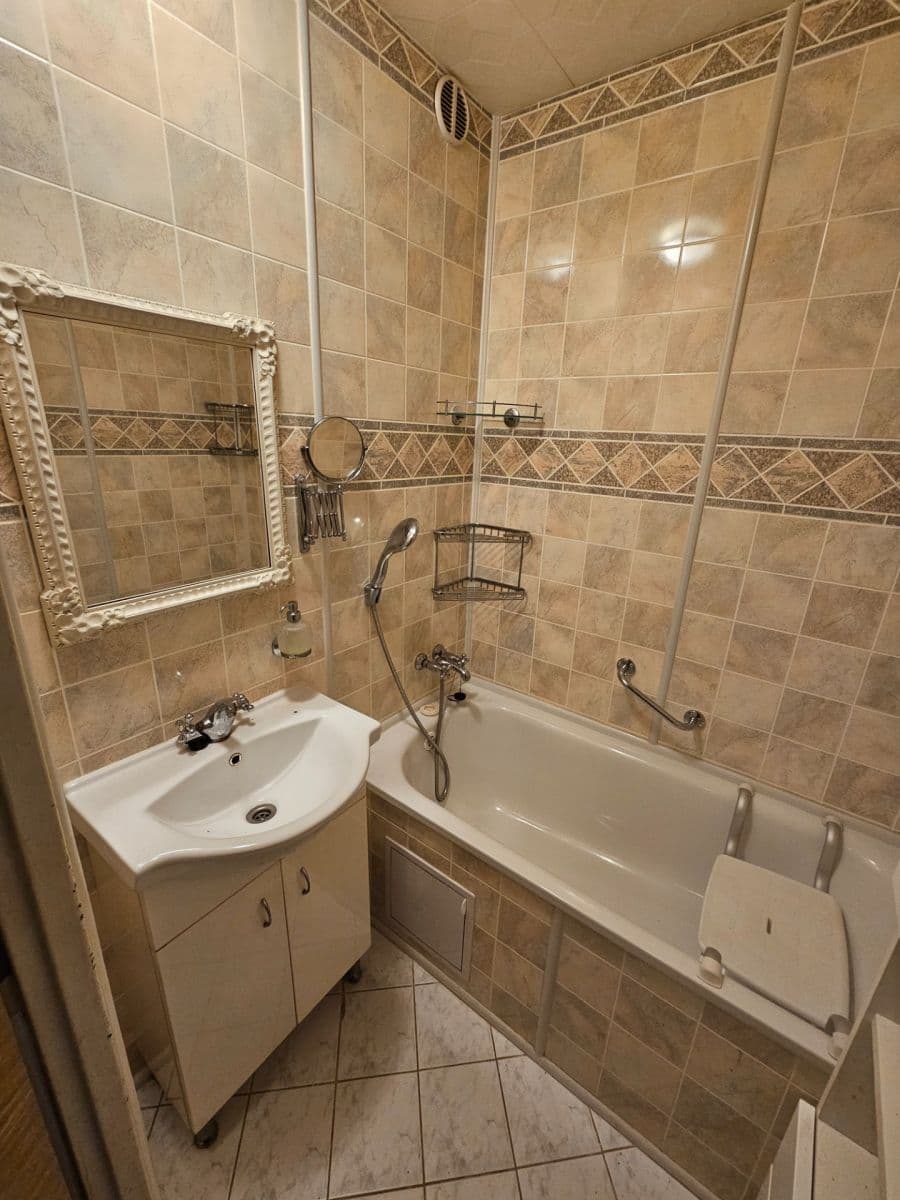 Predaj bytu 2-izbový 57 m², Jasmínová, Praha, Praha Predaj bytu 2-izbový 57 m², Jasmínová, Praha, Praha