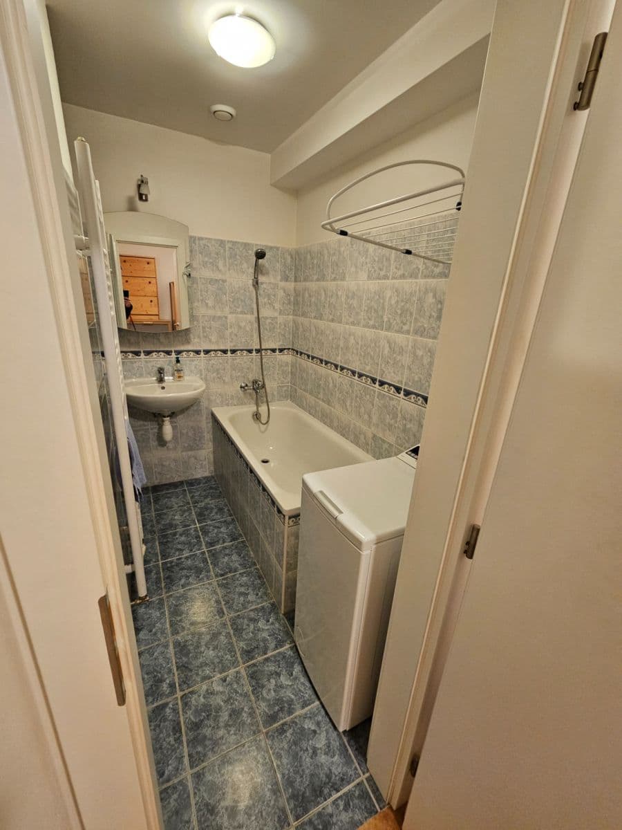 Prenájom bytu 2-izbový 37 m², V Honech, Klecany, Středočeský kraj Prenájom bytu 2-izbový 37 m², V Honech, Klecany, Středočeský kraj