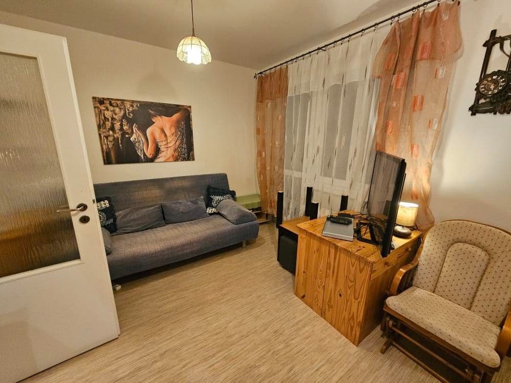 Prenájom bytu 2-izbový 37 m², V Honech, Klecany, Středočeský kraj Prenájom bytu 2-izbový 37 m², V Honech, Klecany, Středočeský kraj