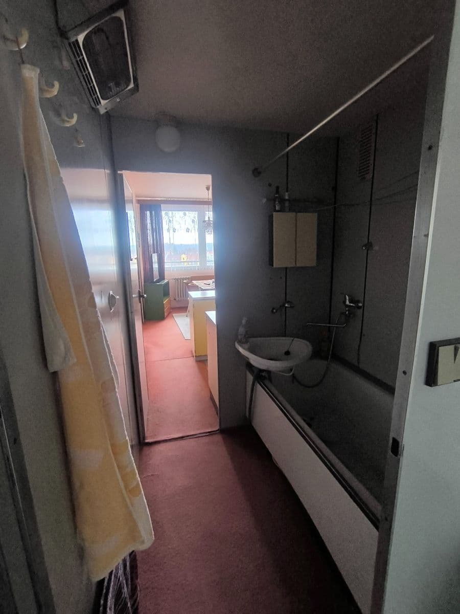 Predaj bytu 3-izbový 67 m², Americká, Kladno, Středočeský kraj Predaj bytu 3-izbový 67 m², Americká, Kladno, Středočeský kraj