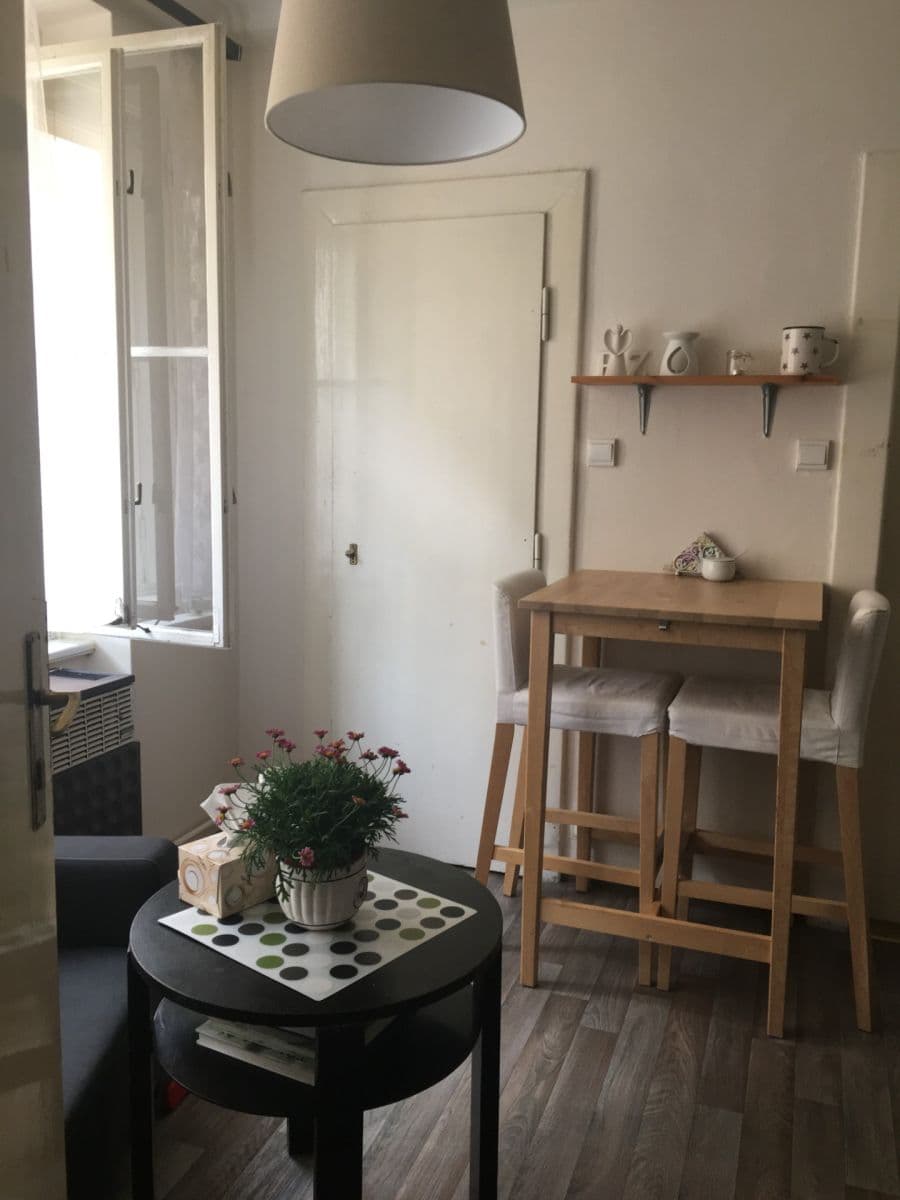 Prenájom bytu 1-izbový 42 m², Jugoslávských partyzánů, Praha, Praha Prenájom bytu 1-izbový 42 m², Jugoslávských partyzánů, Praha, Praha