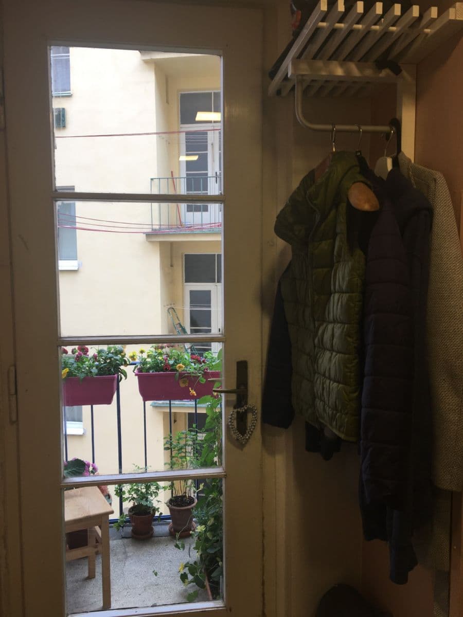 Prenájom bytu 1-izbový 42 m², Jugoslávských partyzánů, Praha, Praha Prenájom bytu 1-izbový 42 m², Jugoslávských partyzánů, Praha, Praha