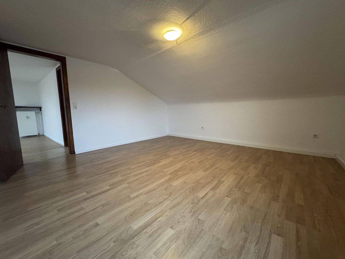 Prenájom bytu 4-izbový 78 m², Strassen 69-71, Bergisch Gladbach, Severné Porýnie - Westfálsko Prenájom bytu 4-izbový 78 m², Strassen 69-71, Bergisch Gladbach, Severné Porýnie - Westfálsko