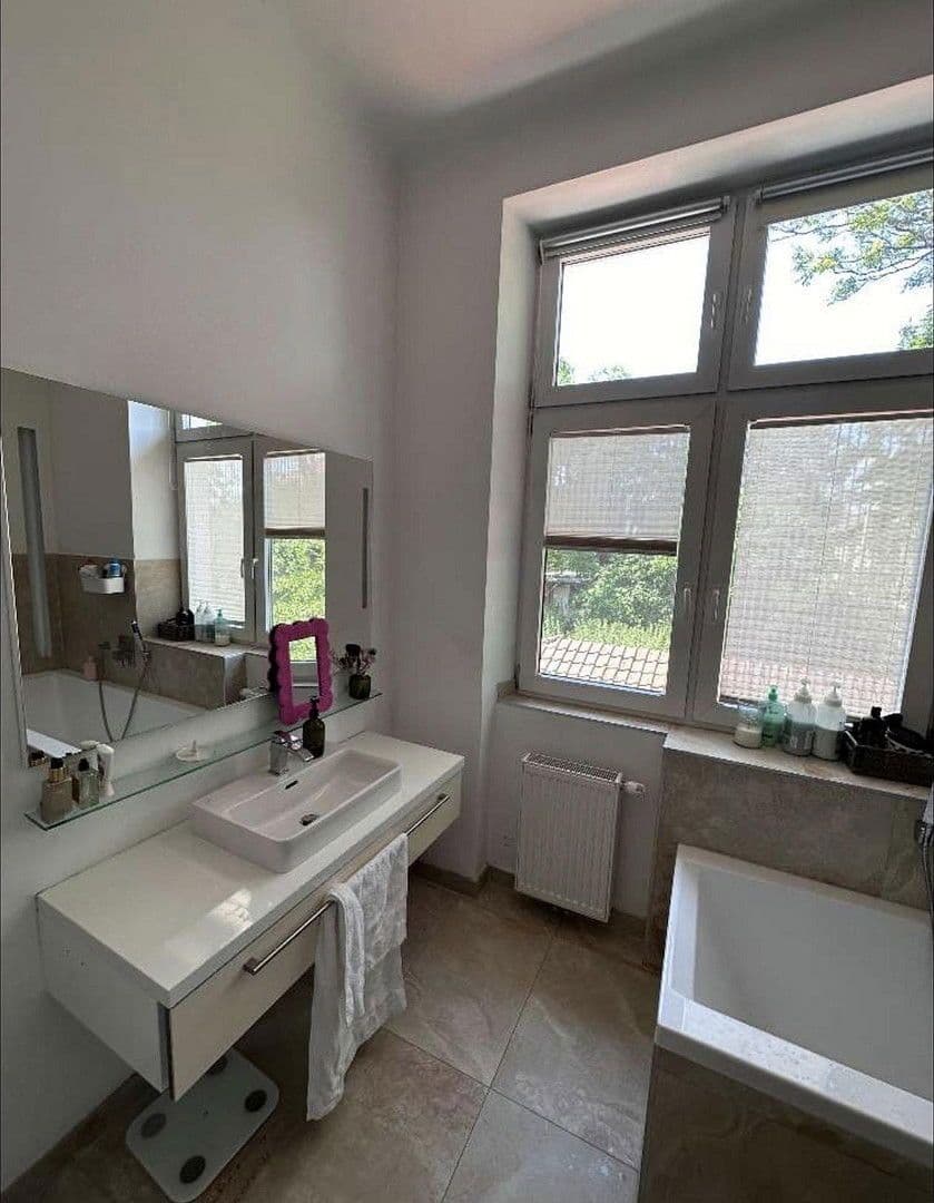 Predaj bytu 3-izbový 90 m², Bahnstr. 3b, Mannersdorf an der March, Dolné Rakúsko Predaj bytu 3-izbový 90 m², Bahnstr. 3b, Mannersdorf an der March, Dolné Rakúsko