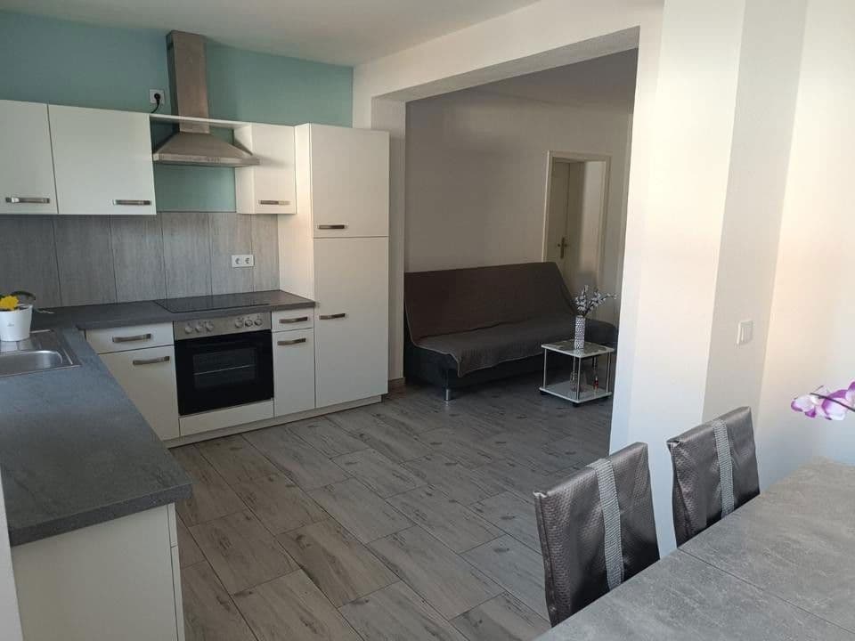 Predaj domu 225 m², pozemek 460 m², St. Egidien, Sasko Predaj domu 225 m², pozemek 460 m², St. Egidien, Sasko