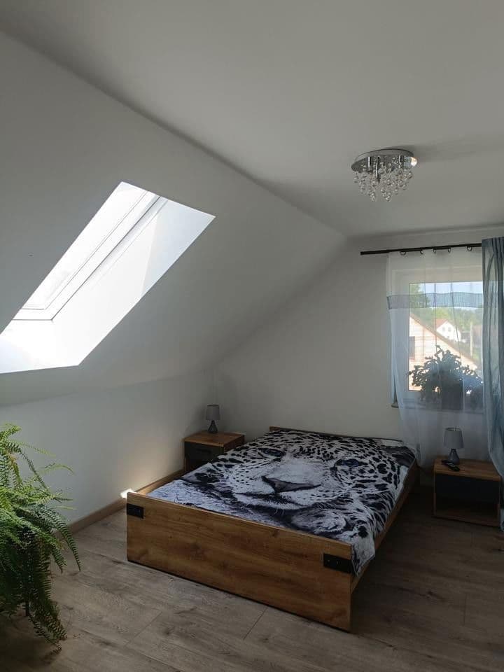 Predaj domu 225 m², pozemek 460 m², St. Egidien, Sasko Predaj domu 225 m², pozemek 460 m², St. Egidien, Sasko