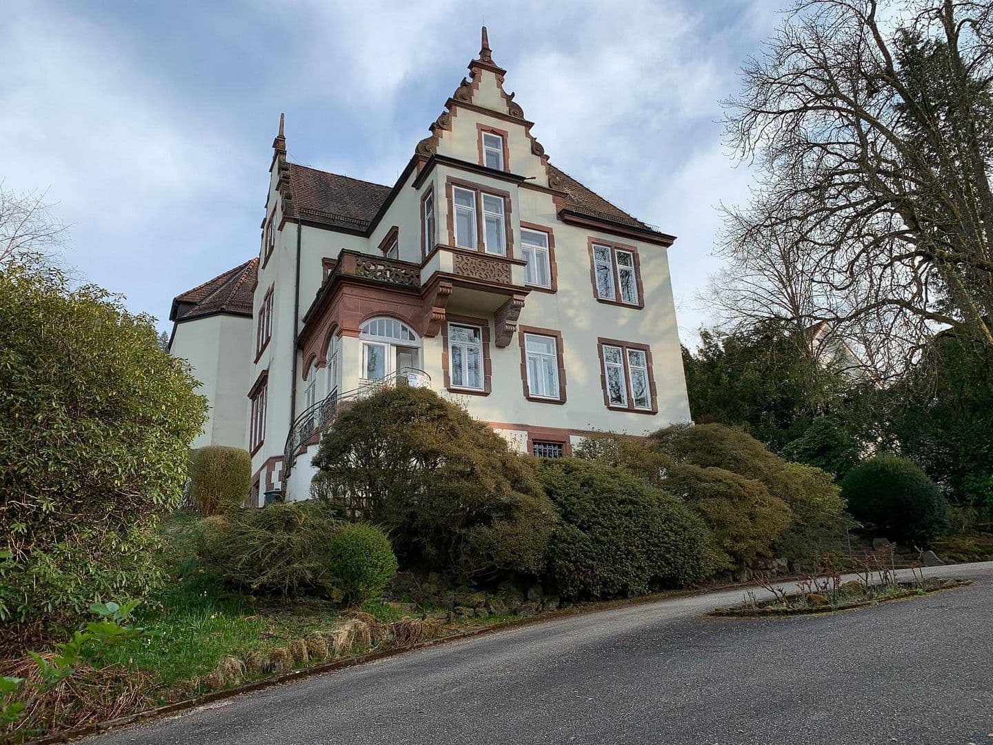 Prenájom domu 291 m², pozemek 1.500 m², Baden-Baden, Bádensko-Wurttembersko Prenájom domu 291 m², pozemek 1.500 m², Baden-Baden, Bádensko-Wurttembersko