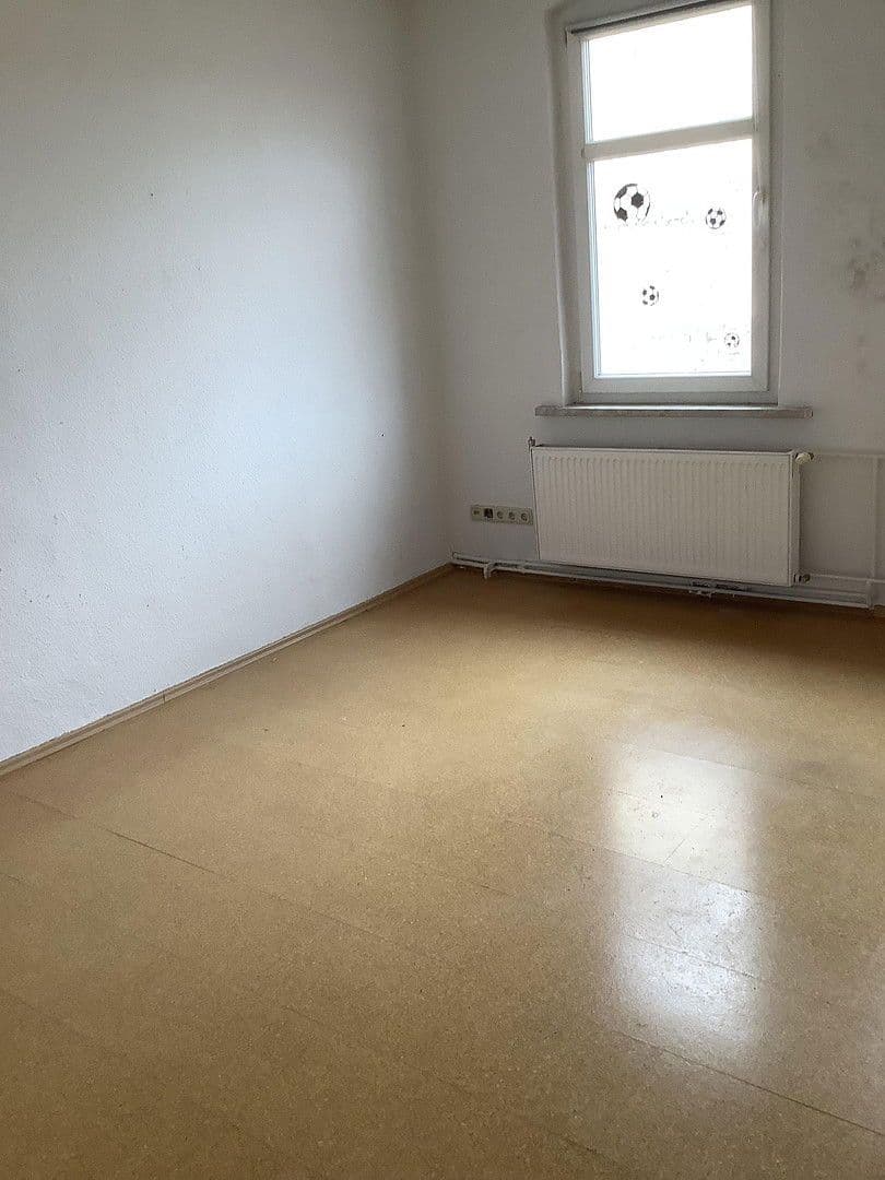 Prenájom bytu 4-izbový 90 m², Huy, Sasko-Anhaltsko Prenájom bytu 4-izbový 90 m², Huy, Sasko-Anhaltsko