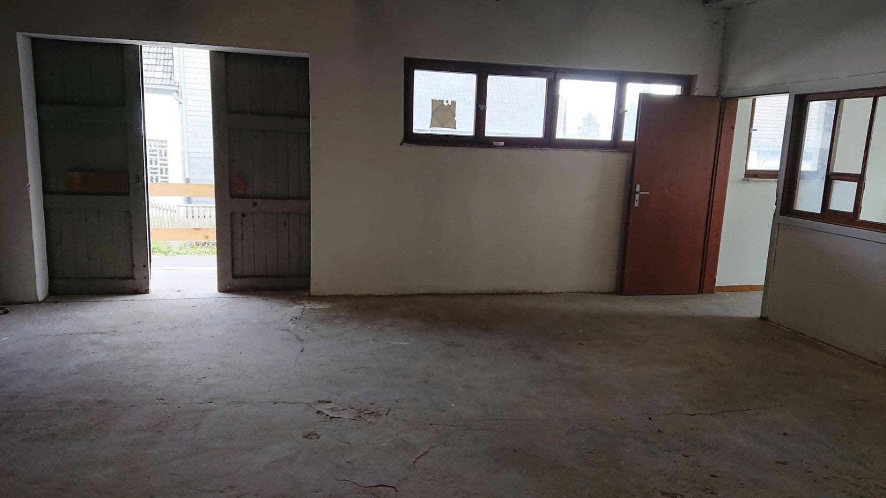 Prenájom nebytového priestoru 120 m², Garstenstrasse 8, Neunkirchen-Seelscheid, Severné Porýnie - Westfálsko Prenájom nebytového priestoru 120 m², Garstenstrasse 8, Neunkirchen-Seelscheid, Severné Porýnie - Westfálsko