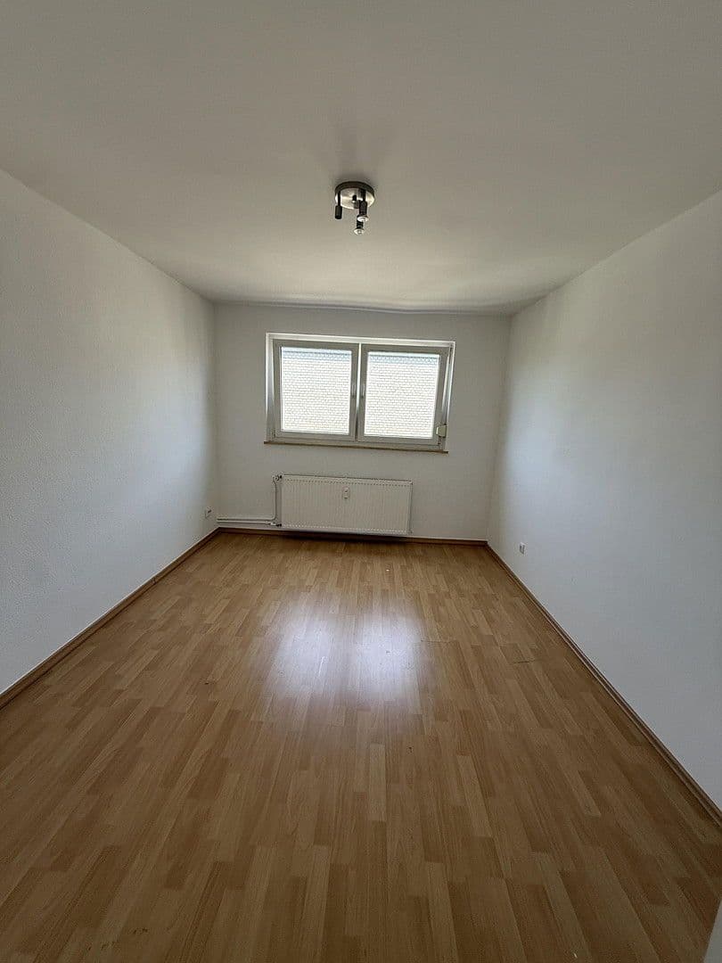 Prenájom bytu 3-izbový 75 m², Hanau, Hesensko Prenájom bytu 3-izbový 75 m², Hanau, Hesensko