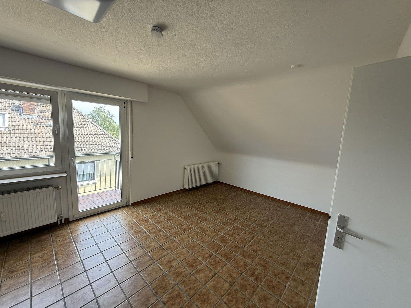 Prenájom bytu 3-izbový 75 m², Hanau, Hesensko Prenájom bytu 3-izbový 75 m², Hanau, Hesensko