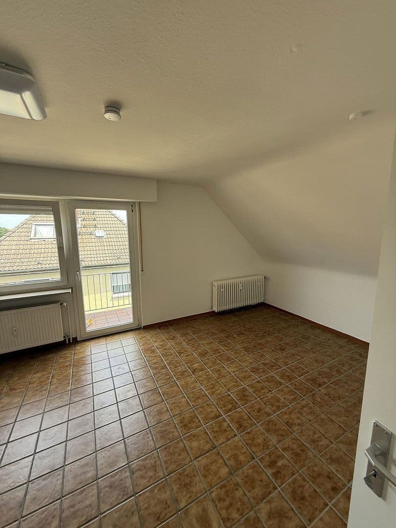 Prenájom bytu 3-izbový 75 m², Hanau, Hesensko Prenájom bytu 3-izbový 75 m², Hanau, Hesensko