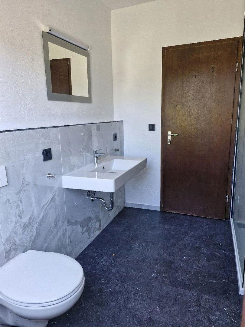 Prenájom bytu 5-izbový 110 m², Brücken (Pfalz), Porýnie-Falcko Prenájom bytu 5-izbový 110 m², Brücken (Pfalz), Porýnie-Falcko