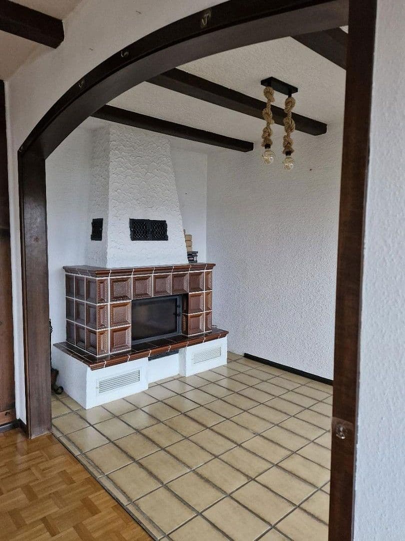 Prenájom bytu 5-izbový 110 m², Brücken (Pfalz), Porýnie-Falcko Prenájom bytu 5-izbový 110 m², Brücken (Pfalz), Porýnie-Falcko