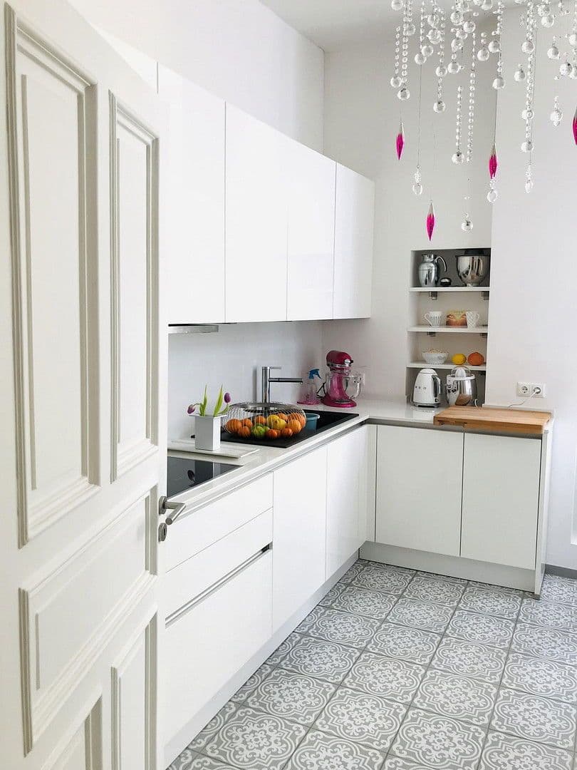 Prenájom bytu 3-izbový 100 m², Wiesbaden, Hesensko Prenájom bytu 3-izbový 100 m², Wiesbaden, Hesensko