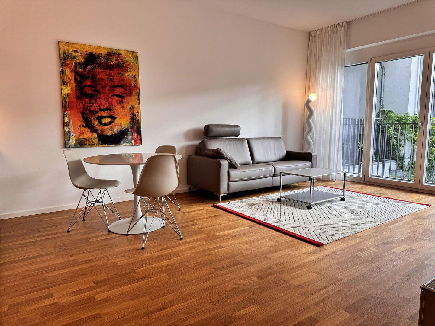 Prenájom bytu 2-izbový 77 m², Pariser Straße 23, Berlin, Berlín Prenájom bytu 2-izbový 77 m², Pariser Straße 23, Berlin, Berlín