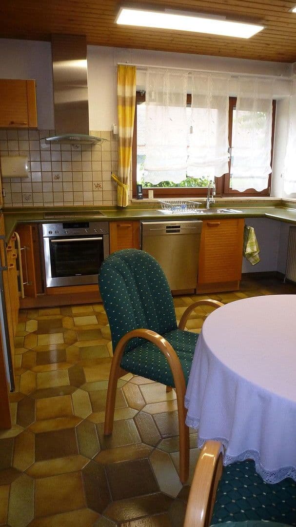 Predaj domu 255 m², pozemek 894 m², Hüttlingen, Bádensko-Wurttembersko Predaj domu 255 m², pozemek 894 m², Hüttlingen, Bádensko-Wurttembersko