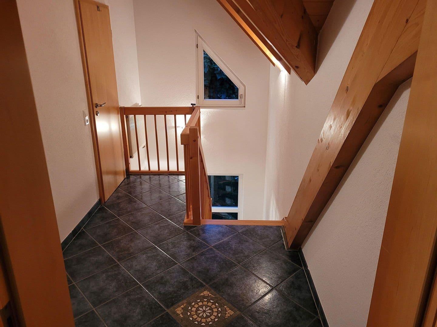 Prenájom bytu 4-izbový 130 m², Laufenburg (Baden), Bádensko-Wurttembersko Prenájom bytu 4-izbový 130 m², Laufenburg (Baden), Bádensko-Wurttembersko