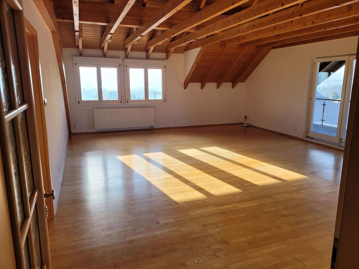 Prenájom bytu 4-izbový 130 m², Laufenburg (Baden), Bádensko-Wurttembersko Prenájom bytu 4-izbový 130 m², Laufenburg (Baden), Bádensko-Wurttembersko