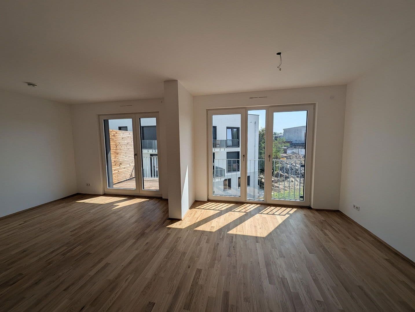 Prenájom bytu 2-izbový 94 m², Mahlsdorferstr 7-8, Berlin Köpenick, Berlín Prenájom bytu 2-izbový 94 m², Mahlsdorferstr 7-8, Berlin Köpenick, Berlín