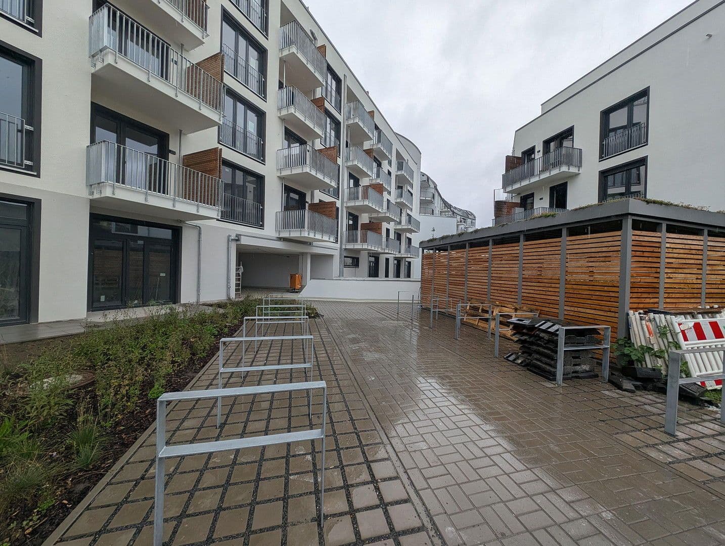 Prenájom bytu 2-izbový 94 m², Mahlsdorferstr 7-8, Berlin Köpenick, Berlín Prenájom bytu 2-izbový 94 m², Mahlsdorferstr 7-8, Berlin Köpenick, Berlín