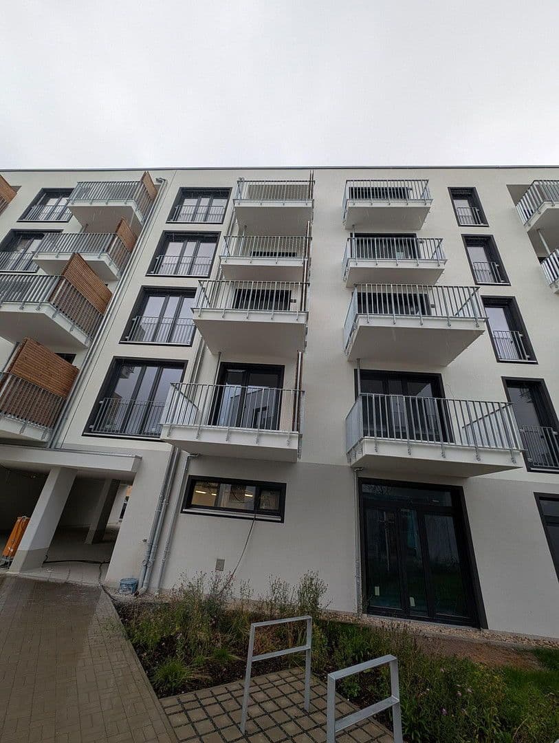 Prenájom bytu 2-izbový 94 m², Mahlsdorferstr 7-8, Berlin Köpenick, Berlín Prenájom bytu 2-izbový 94 m², Mahlsdorferstr 7-8, Berlin Köpenick, Berlín