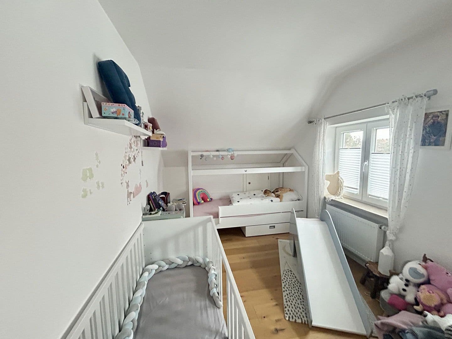 Prenájom domu 150 m², pozemek 350 m², Gräfelfing, Bavorsko Prenájom domu 150 m², pozemek 350 m², Gräfelfing, Bavorsko