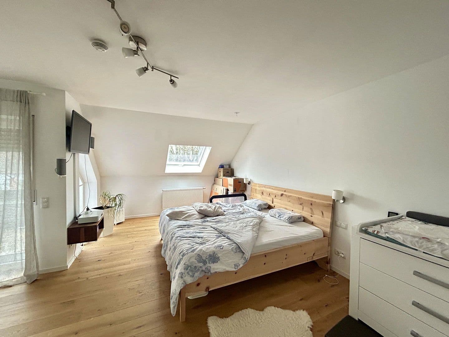 Prenájom domu 150 m², pozemek 350 m², Gräfelfing, Bavorsko Prenájom domu 150 m², pozemek 350 m², Gräfelfing, Bavorsko