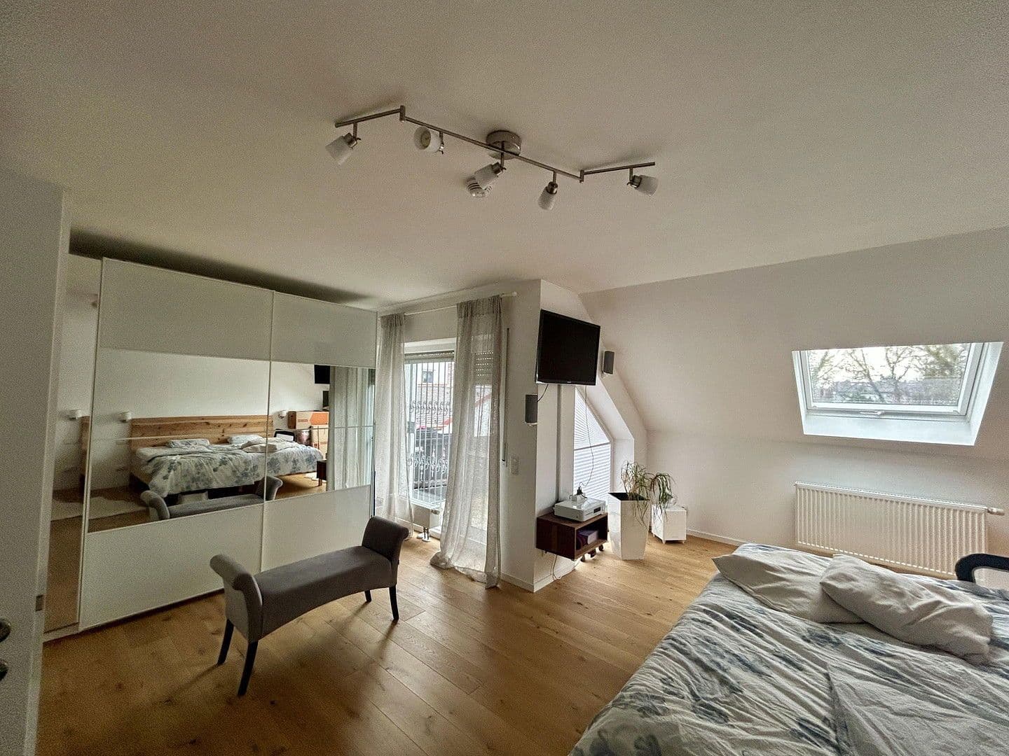 Prenájom domu 150 m², pozemek 350 m², Gräfelfing, Bavorsko Prenájom domu 150 m², pozemek 350 m², Gräfelfing, Bavorsko