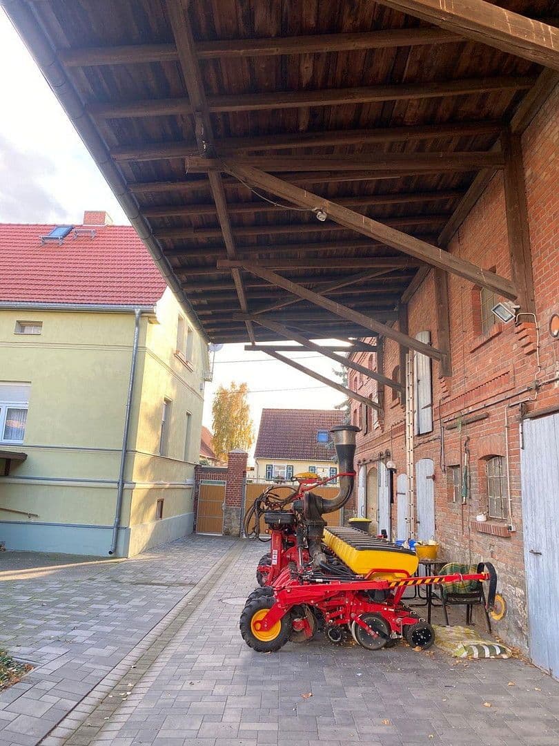 Predaj domu 260 m², pozemek 3.290 m², Nienburg (Saale), Sasko-Anhaltsko Predaj domu 260 m², pozemek 3.290 m², Nienburg (Saale), Sasko-Anhaltsko