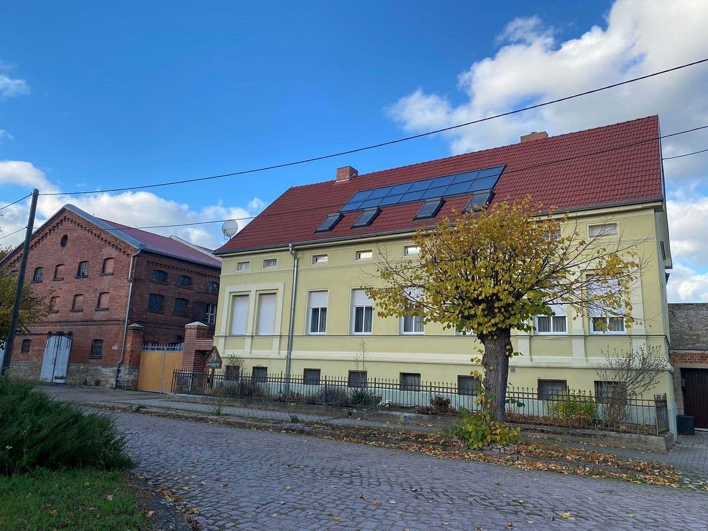 Predaj domu 260 m², pozemek 3.290 m², Nienburg (Saale), Sasko-Anhaltsko Predaj domu 260 m², pozemek 3.290 m², Nienburg (Saale), Sasko-Anhaltsko
