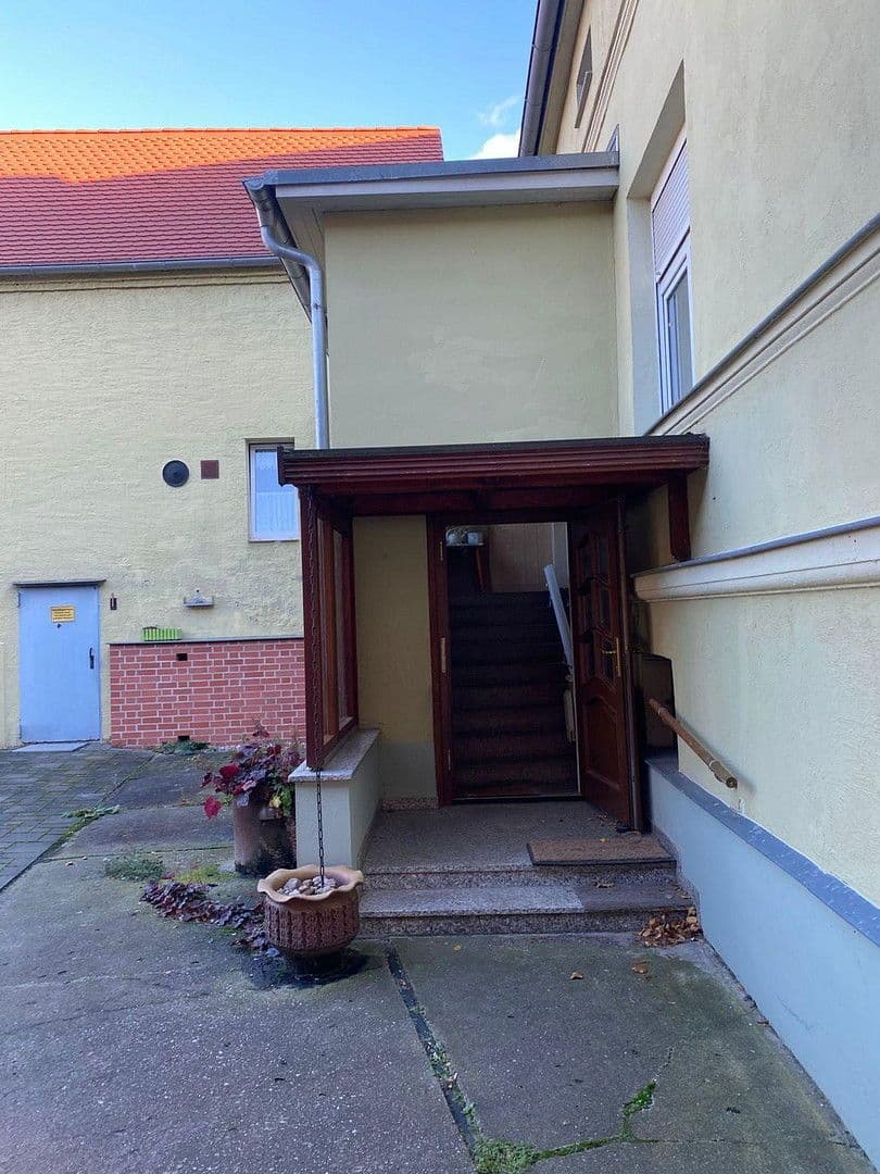 Predaj domu 260 m², pozemek 3.290 m², Nienburg (Saale), Sasko-Anhaltsko Predaj domu 260 m², pozemek 3.290 m², Nienburg (Saale), Sasko-Anhaltsko