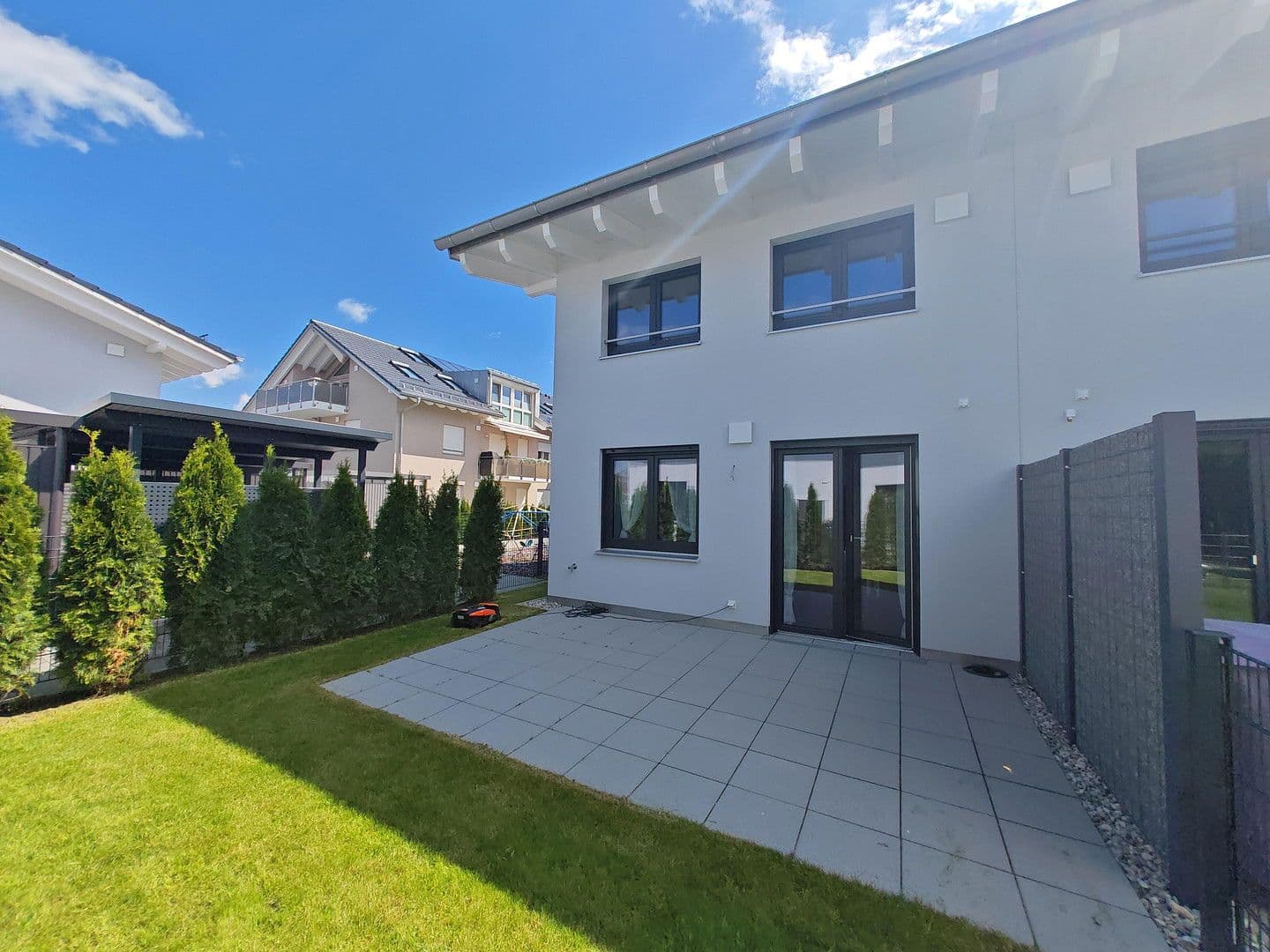 Predaj domu 177 m², pozemek 300 m², Brunnthal / OT Faisenhaar, Bavorsko Predaj domu 177 m², pozemek 300 m², Brunnthal / OT Faisenhaar, Bavorsko