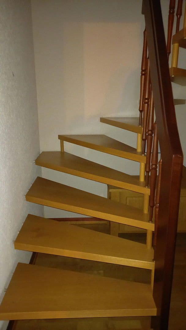 Prenájom bytu 3-izbový 166 m², Kiefernweg 1, Seeheim-Jugenheim, Hesensko Prenájom bytu 3-izbový 166 m², Kiefernweg 1, Seeheim-Jugenheim, Hesensko