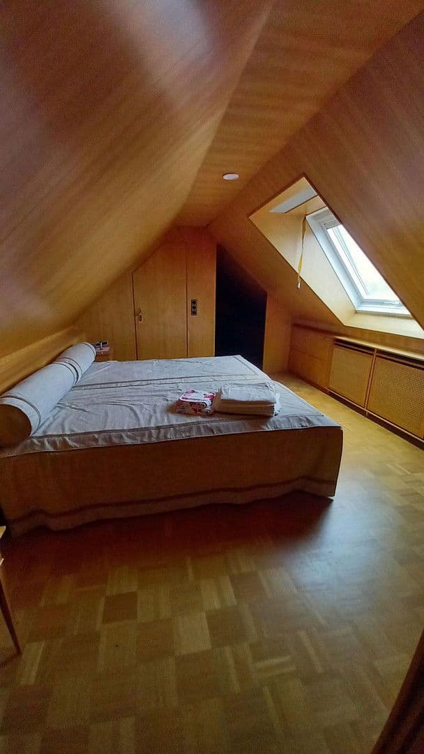 Prenájom bytu 3-izbový 166 m², Kiefernweg 1, Seeheim-Jugenheim, Hesensko Prenájom bytu 3-izbový 166 m², Kiefernweg 1, Seeheim-Jugenheim, Hesensko