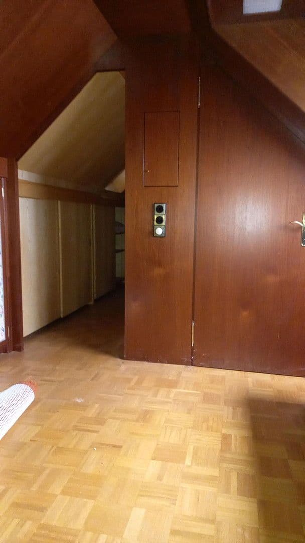 Prenájom bytu 3-izbový 166 m², Kiefernweg 1, Seeheim-Jugenheim, Hesensko Prenájom bytu 3-izbový 166 m², Kiefernweg 1, Seeheim-Jugenheim, Hesensko