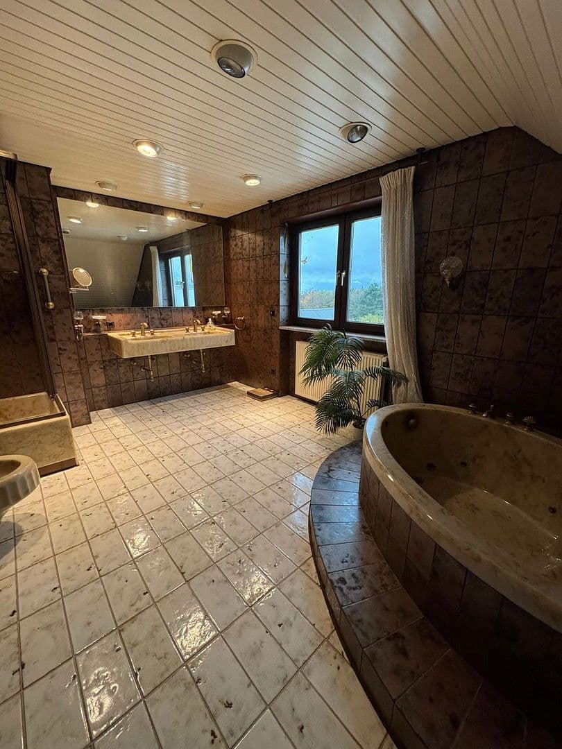 Prenájom bytu 3-izbový 166 m², Kiefernweg 1, Seeheim-Jugenheim, Hesensko Prenájom bytu 3-izbový 166 m², Kiefernweg 1, Seeheim-Jugenheim, Hesensko