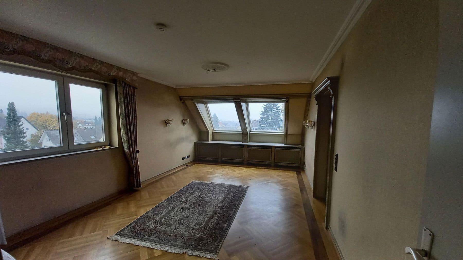 Prenájom bytu 3-izbový 166 m², Kiefernweg 1, Seeheim-Jugenheim, Hesensko Prenájom bytu 3-izbový 166 m², Kiefernweg 1, Seeheim-Jugenheim, Hesensko