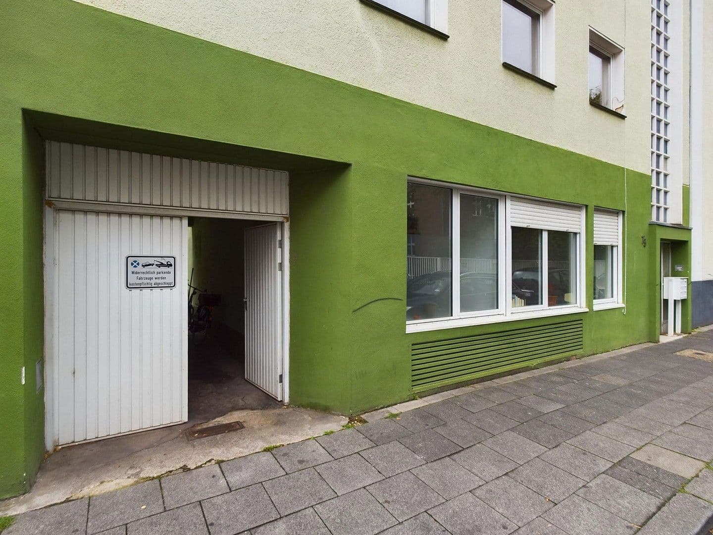 Prenájom bytu 3-izbový 70 m², Leyendeckerstraße 75, Köln, Severné Porýnie - Westfálsko Prenájom bytu 3-izbový 70 m², Leyendeckerstraße 75, Köln, Severné Porýnie - Westfálsko