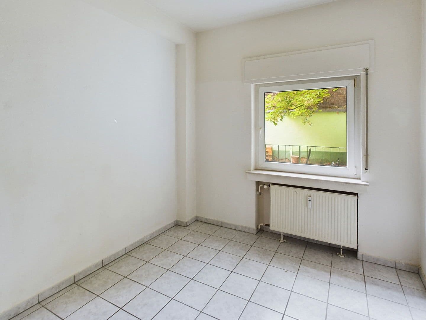 Prenájom bytu 3-izbový 70 m², Leyendeckerstraße 75, Köln, Severné Porýnie - Westfálsko Prenájom bytu 3-izbový 70 m², Leyendeckerstraße 75, Köln, Severné Porýnie - Westfálsko