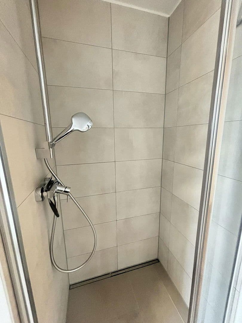 Prenájom bytu 3-izbový 98 m², Welschstrasse, Wiesbaden, Hesensko Prenájom bytu 3-izbový 98 m², Welschstrasse, Wiesbaden, Hesensko