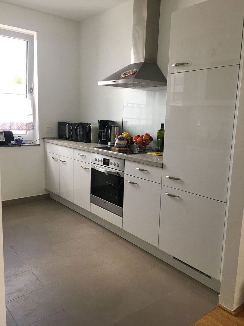 Prenájom bytu 3-izbový 98 m², Welschstrasse, Wiesbaden, Hesensko Prenájom bytu 3-izbový 98 m², Welschstrasse, Wiesbaden, Hesensko