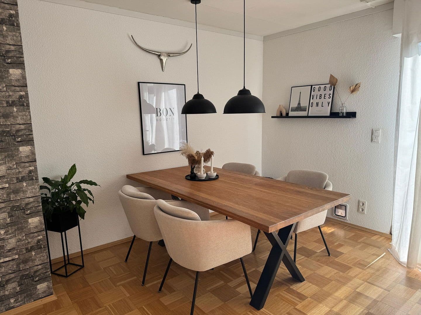 Predaj domu 125 m², pozemek 411 m², Lug, Porýnie-Falcko Predaj domu 125 m², pozemek 411 m², Lug, Porýnie-Falcko