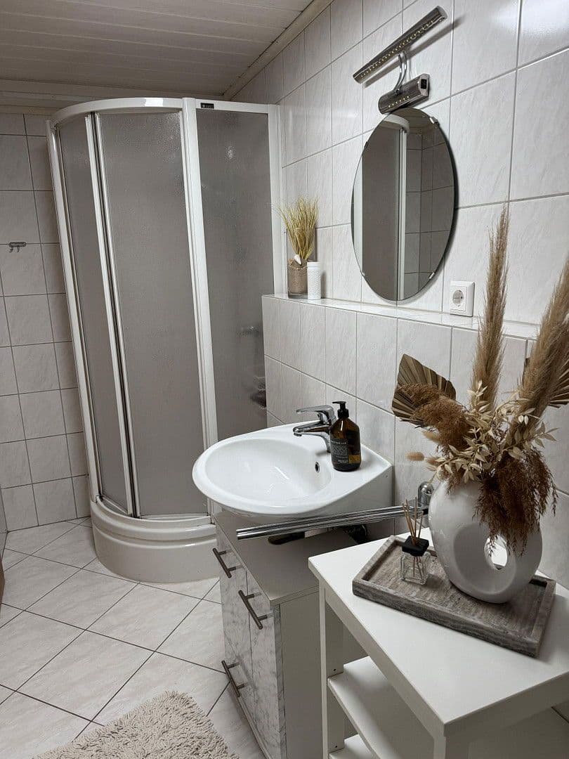 Predaj domu 125 m², pozemek 411 m², Lug, Porýnie-Falcko Predaj domu 125 m², pozemek 411 m², Lug, Porýnie-Falcko