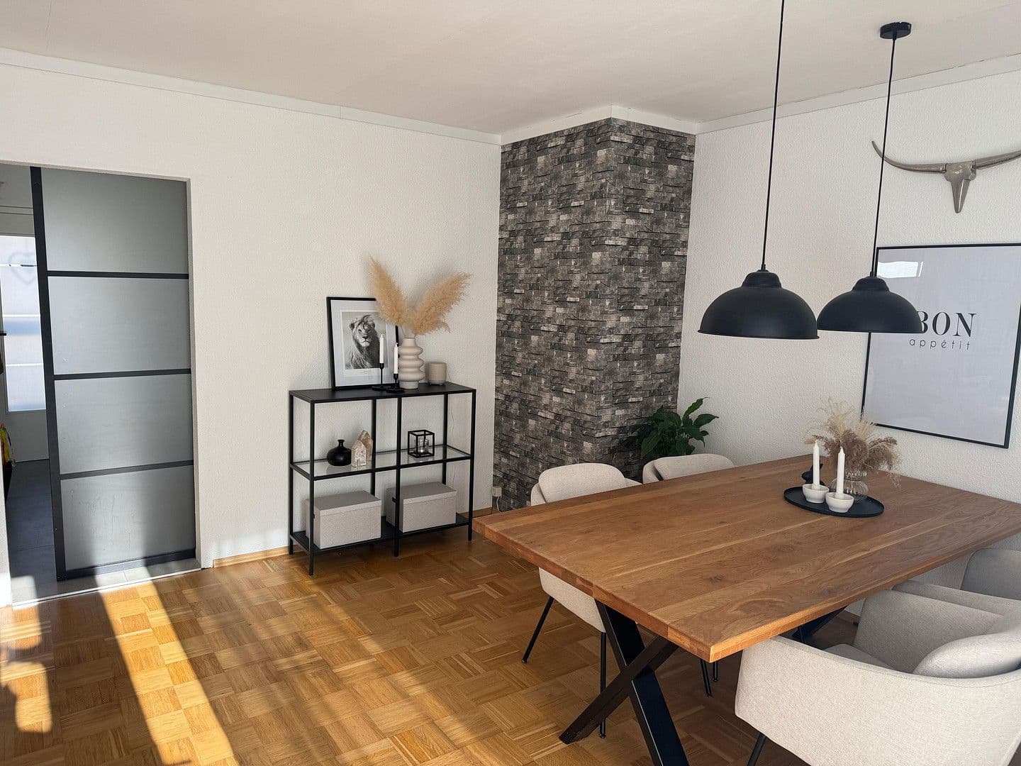 Predaj domu 125 m², pozemek 411 m², Lug, Porýnie-Falcko Predaj domu 125 m², pozemek 411 m², Lug, Porýnie-Falcko