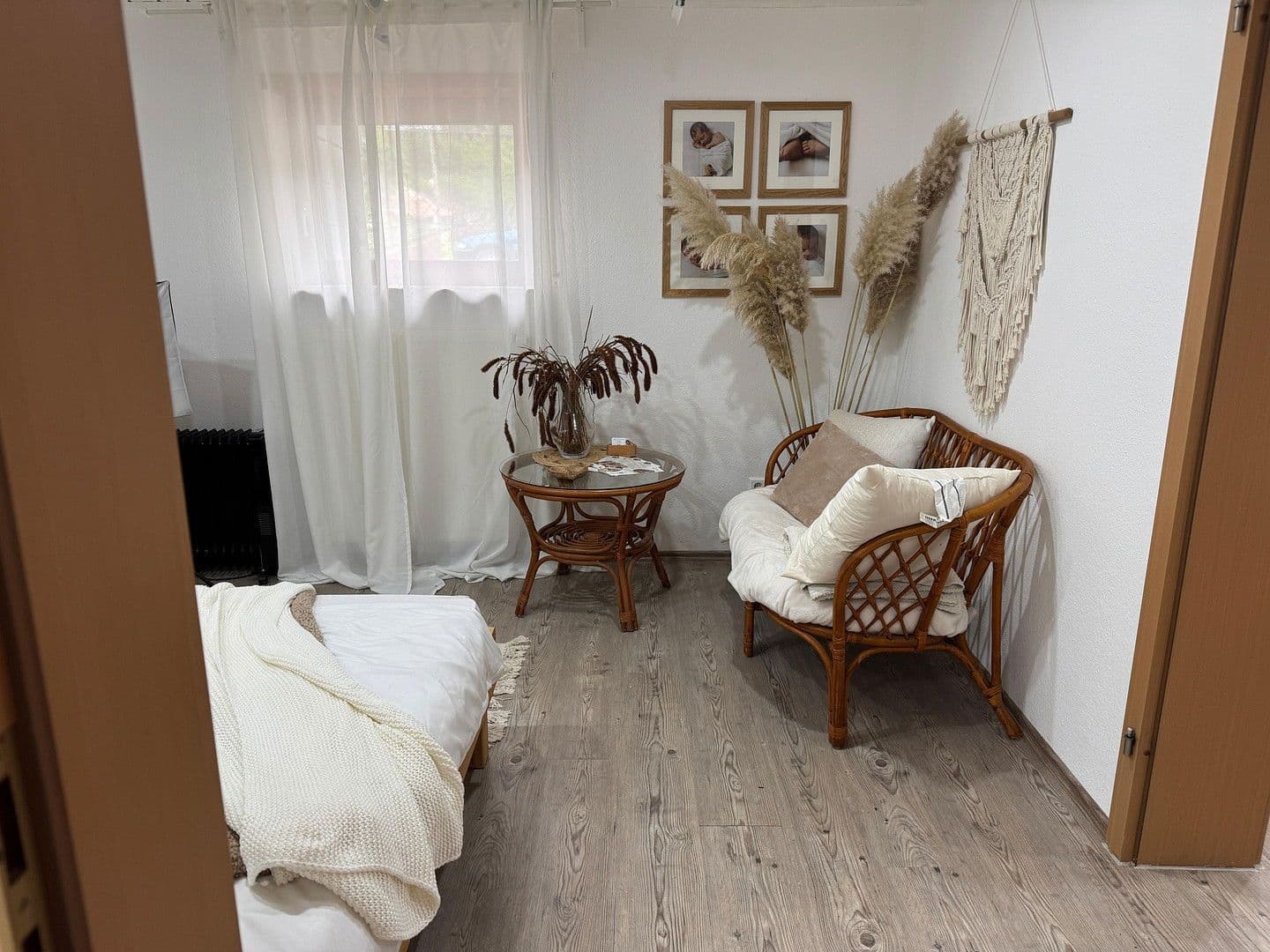 Predaj domu 125 m², pozemek 411 m², Lug, Porýnie-Falcko Predaj domu 125 m², pozemek 411 m², Lug, Porýnie-Falcko