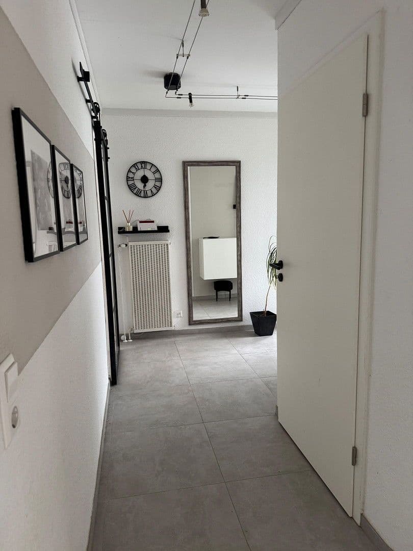 Predaj domu 125 m², pozemek 411 m², Lug, Porýnie-Falcko Predaj domu 125 m², pozemek 411 m², Lug, Porýnie-Falcko