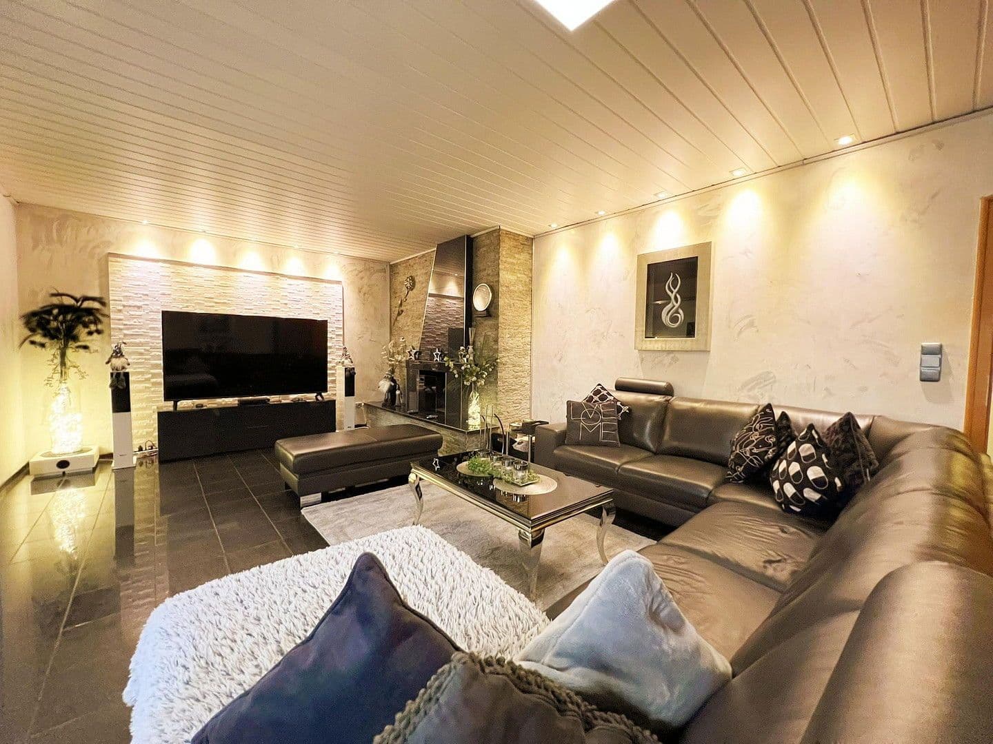 Predaj domu 276 m², pozemek 961 m², Duisburg, Severné Porýnie - Westfálsko Predaj domu 276 m², pozemek 961 m², Duisburg, Severné Porýnie - Westfálsko