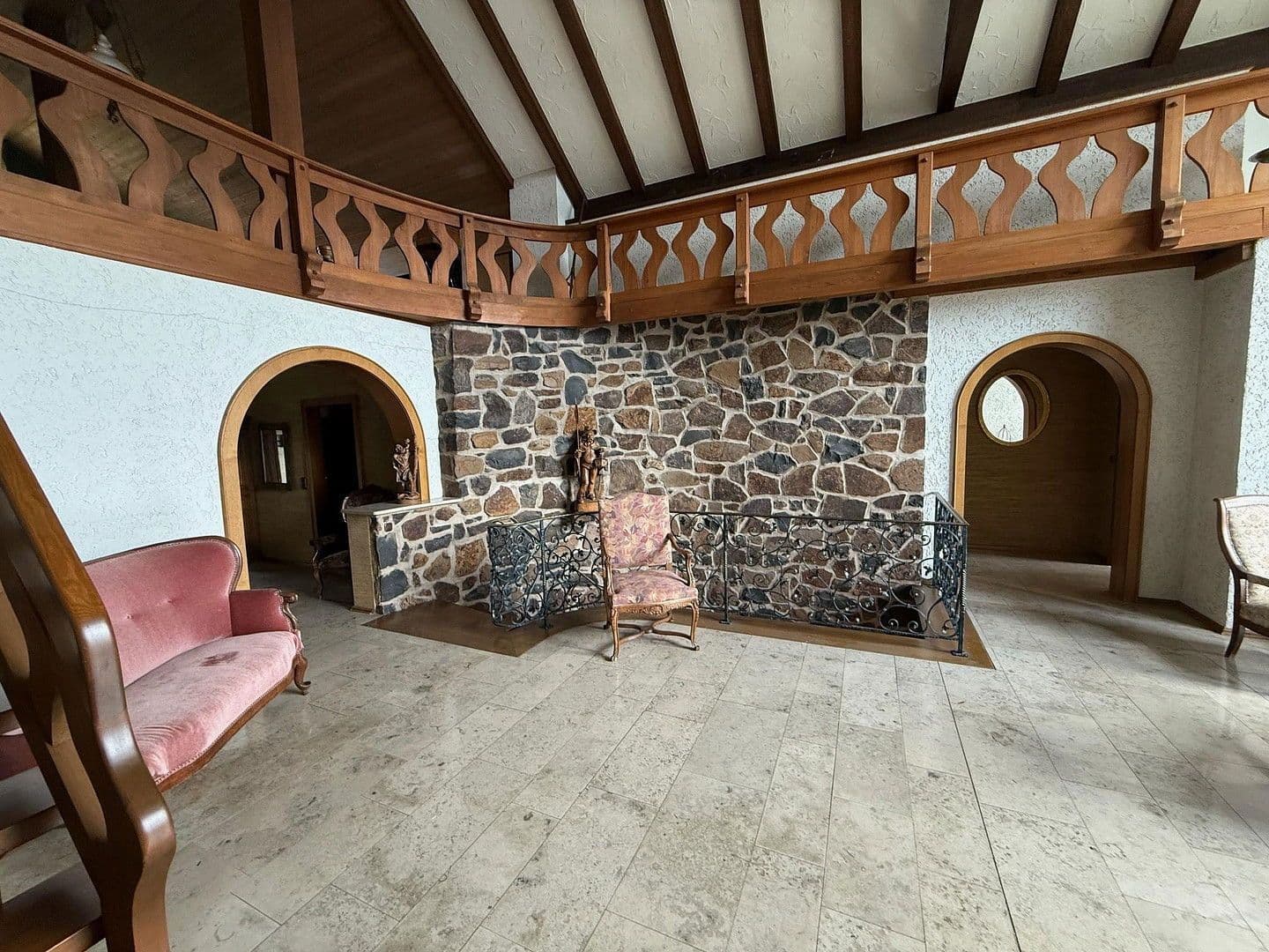 Predaj domu 478 m², pozemek 1.827 m², Neuhof, Hesensko Predaj domu 478 m², pozemek 1.827 m², Neuhof, Hesensko