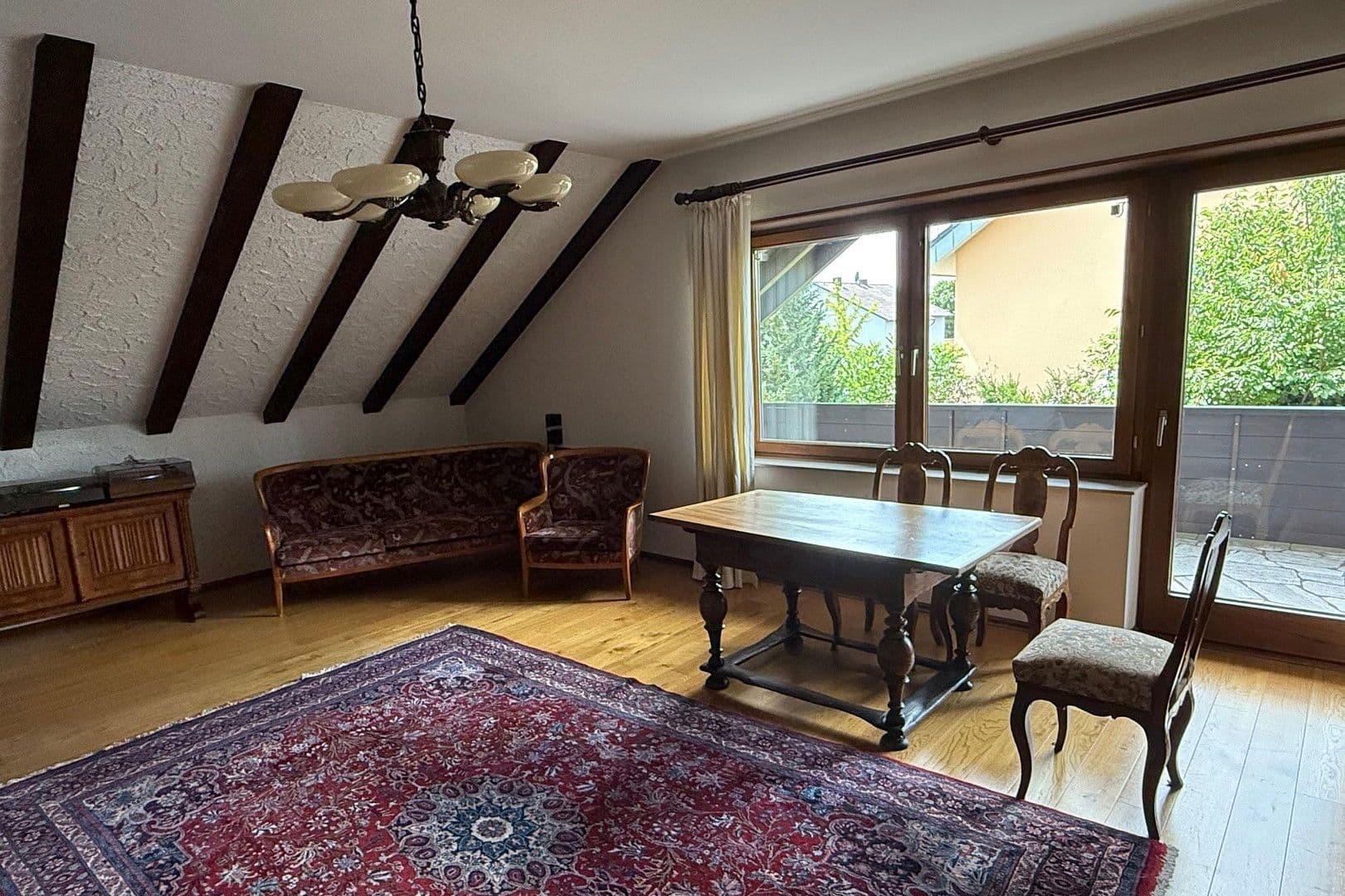 Predaj domu 478 m², pozemek 1.827 m², Neuhof, Hesensko Predaj domu 478 m², pozemek 1.827 m², Neuhof, Hesensko